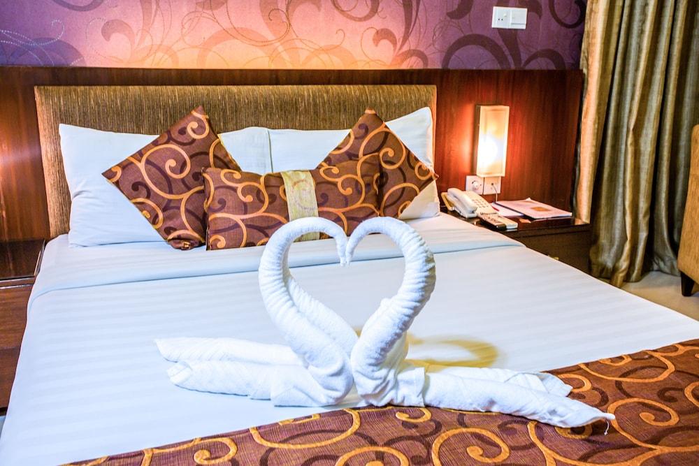 Hotel La Villa Western By Sea Pearl Beach Resort & Spa Dhaka Exterior photo