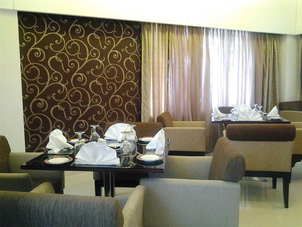 Hotel La Villa Western By Sea Pearl Beach Resort & Spa Dhaka Exterior photo