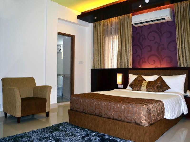 Hotel La Villa Western By Sea Pearl Beach Resort & Spa Dhaka Exterior photo